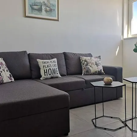 Mia Apartment