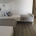 Mia Daire Dubrovnik